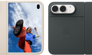 iPhone Duo, värinä tähdenkajo, hiekansävyinen silikonikuori, vaakasuunnassa, täysin avattuna vaakasuunnassa, Dual Fusion ‑kamerat vasemmassa yläkulmassa, kuori peittää taustapuolen ja etupuolen näytön sivureunat, oikealla puolella on henkilön muotokuva ulompana olevalla näytöllä. iPhone Duo, värinä tähdenkajo, nojaa laivastonsiniseen Folioon jalustalla, vaakasuunnassa kokonaan avattuna, taustapuolella 48 Mpix Dual Fusion ‑takakameroiden kaksi linssiä