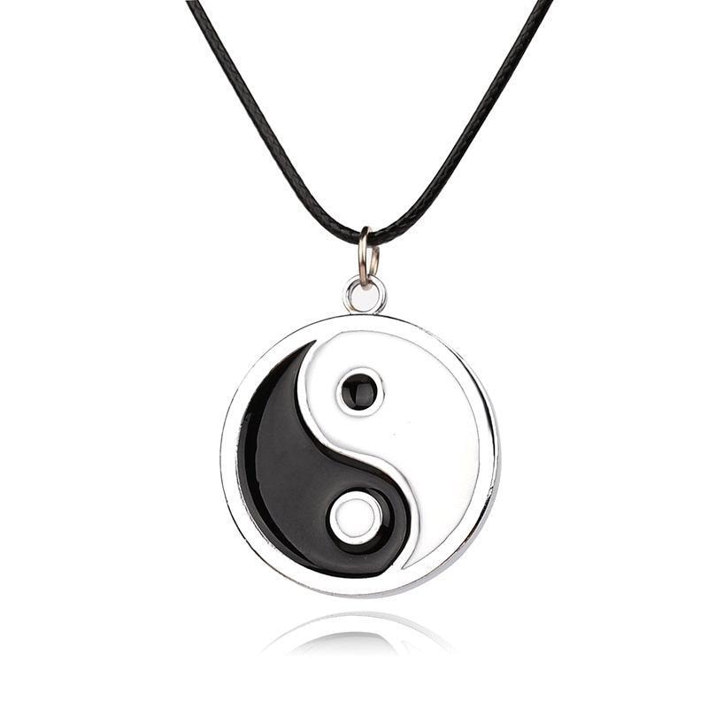 Kaulakoru Yin Yang riipuksella Musta/valkoinen - Gigantti verkkokauppa