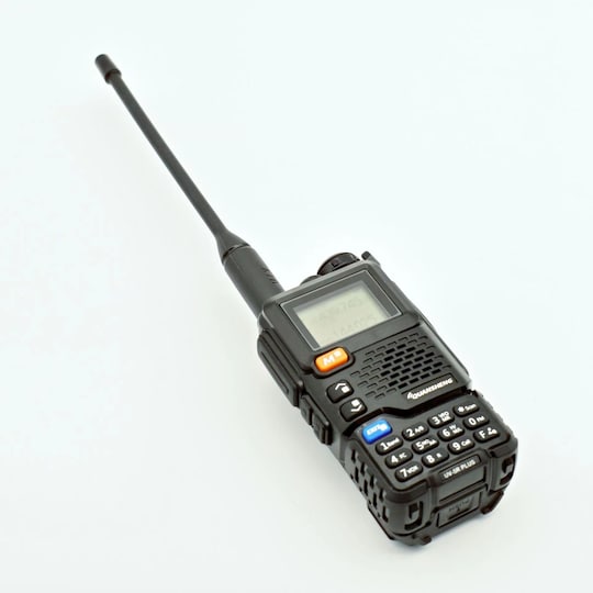 INF UV-5R Plus 10W 3500 mAh kaksikaistainen kaksisuuntainen radio,  radiopuhelin antennilla - Gigantti verkkokauppa