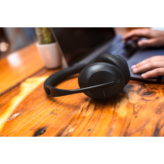 Bose Noise Cancelling Headphones 700 kuulokkeet (musta) - Gigantti  verkkokauppa