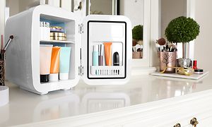 Osto-opas: Minijääkaappi on hyvä ratkaisu välipalojen ja juomien  säilytykseen - Gigantti verkkokauppa